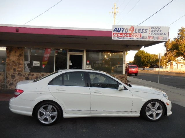 2011 Mercedes-Benz W204 C-Class - Image 2 of 20