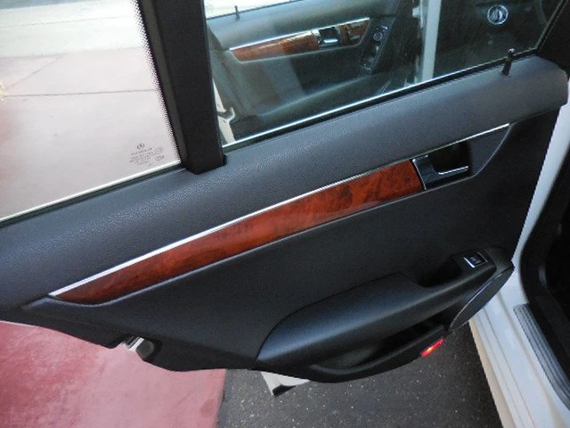 2011 Mercedes-Benz W204 C-Class - Image 16 of 20