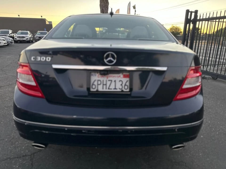 2011 Mercedes-Benz W204 C-Class - Image 5 of 20