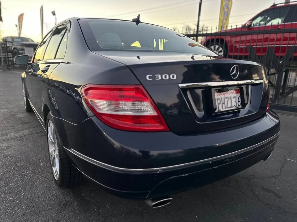 2011 Mercedes-Benz W204 C-Class - Image 4 of 20