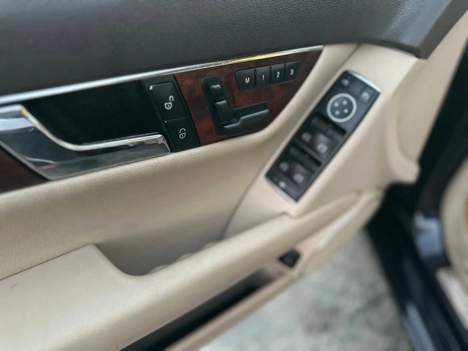 2011 Mercedes-Benz W204 C-Class - Image 12 of 20