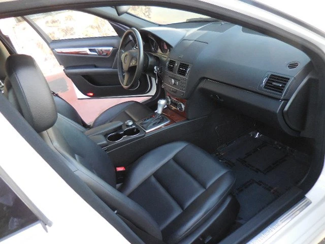 2011 Mercedes-Benz W204 C-Class - Image 10 of 20