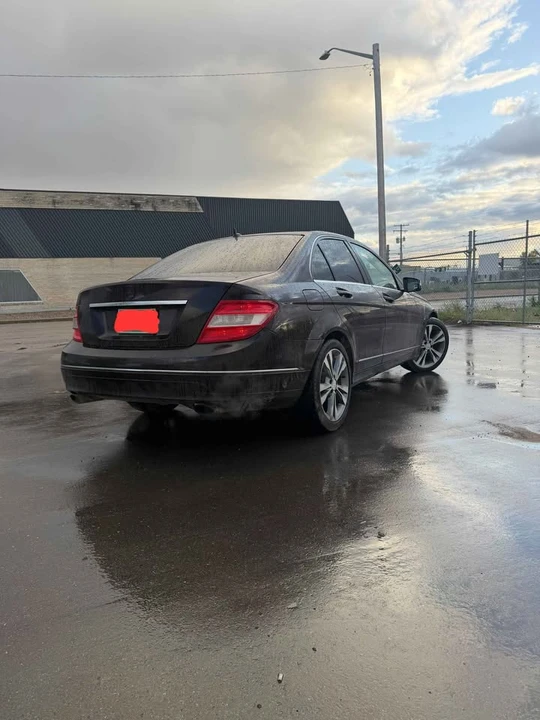 2011 Mercedes-Benz W204 C-Class - Image 2 of 12