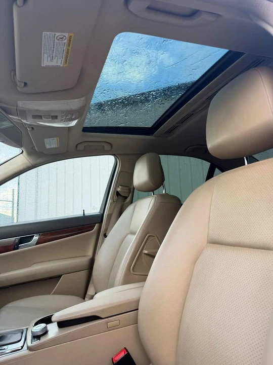 2011 Mercedes-Benz W204 C-Class - Image 11 of 12