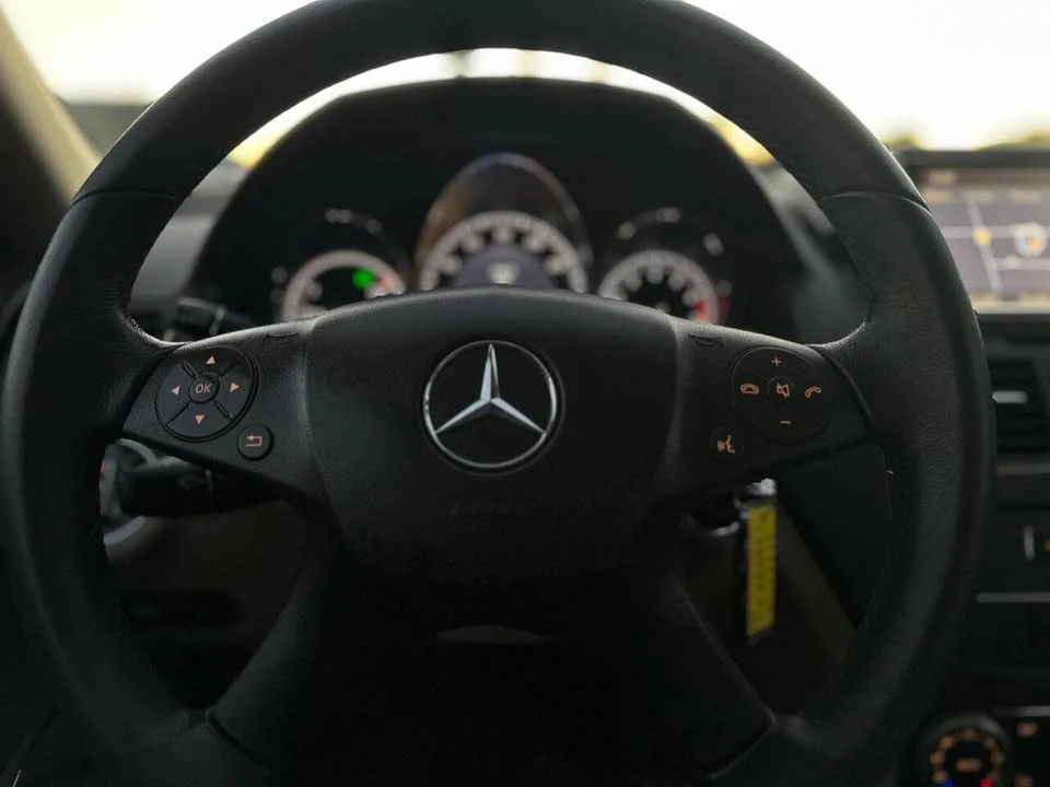 2011 Mercedes-Benz W204 C-Class - Image 17 of 20