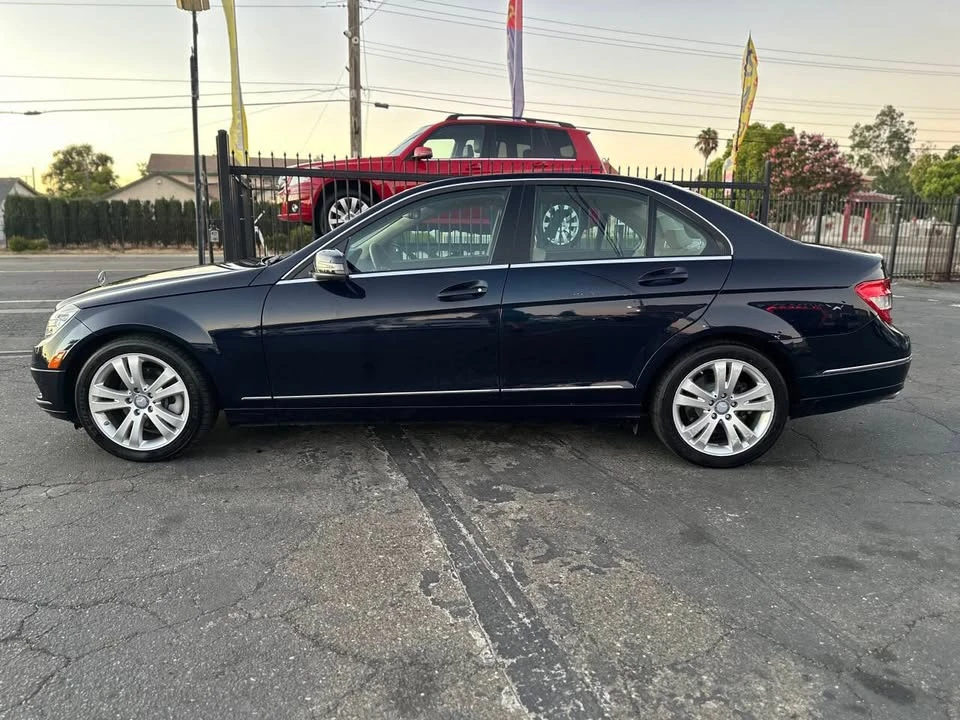 2011 Mercedes-Benz W204 C-Class - Image 7 of 20
