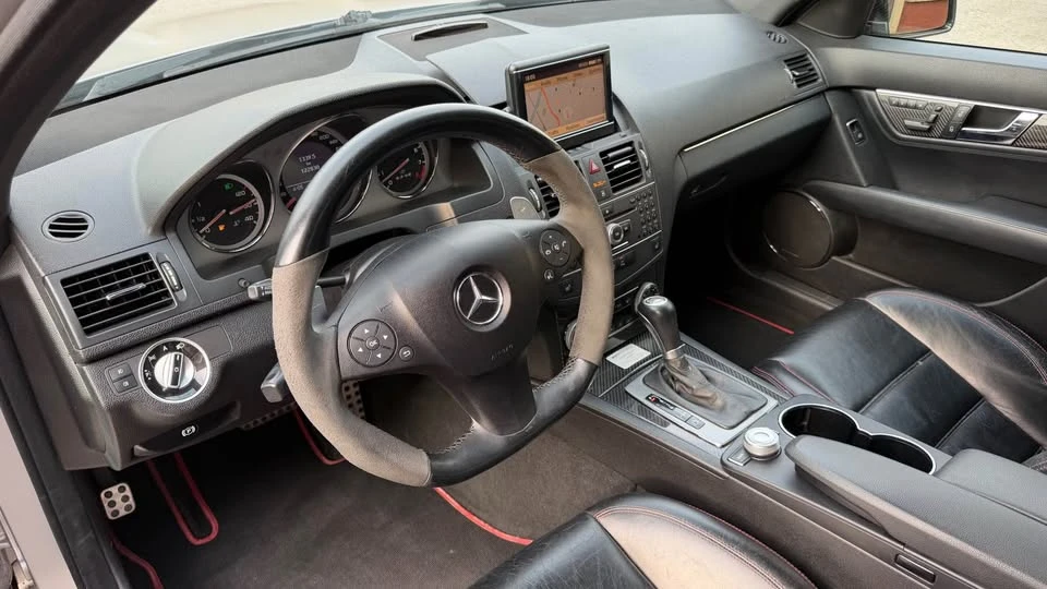 2011 Mercedes-Benz W204 C-Class - Image 14 of 20