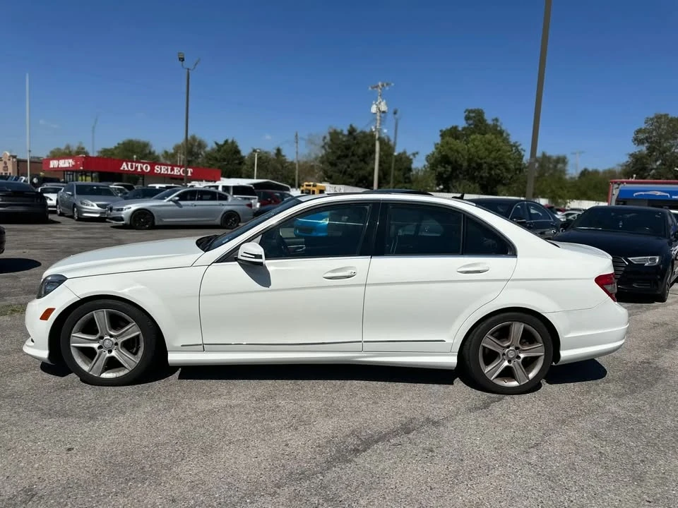 2011 Mercedes-Benz W204 C-Class - Image 9 of 20