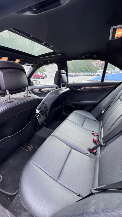 2011 Mercedes-Benz W204 C-Class - Image 8 of 10