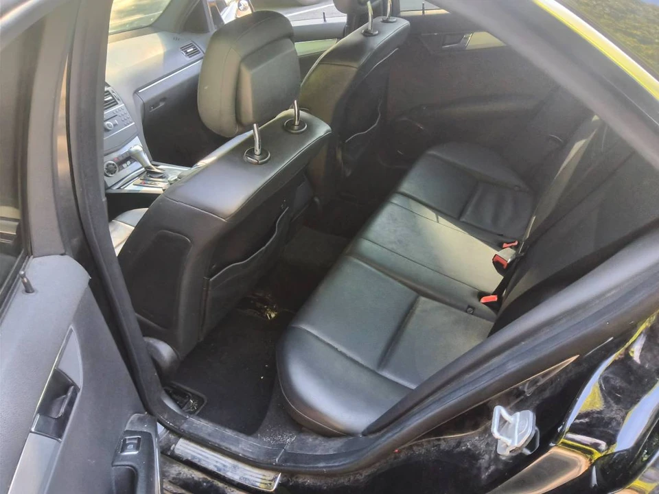 2011 Mercedes-Benz W204 C-Class - Image 3 of 10