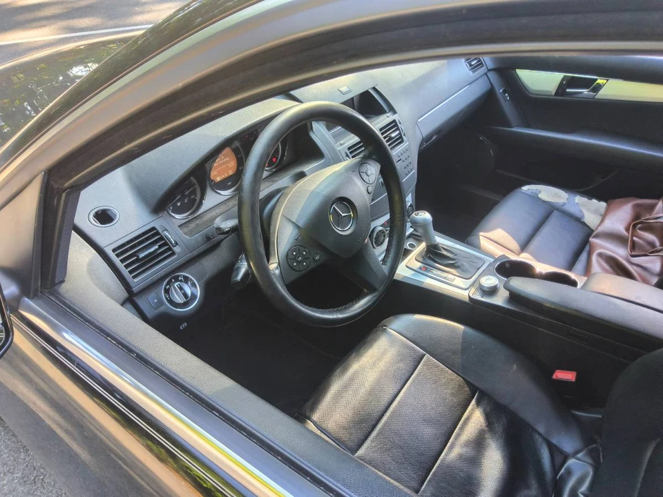 2011 Mercedes-Benz W204 C-Class - Image 5 of 10