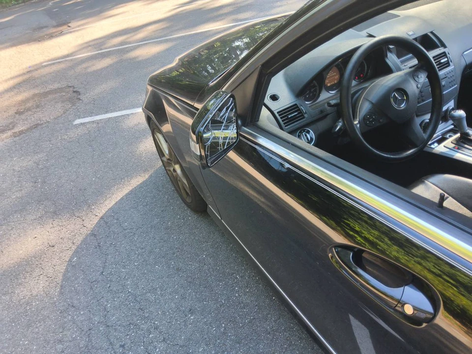 2011 Mercedes-Benz W204 C-Class - Image 2 of 10