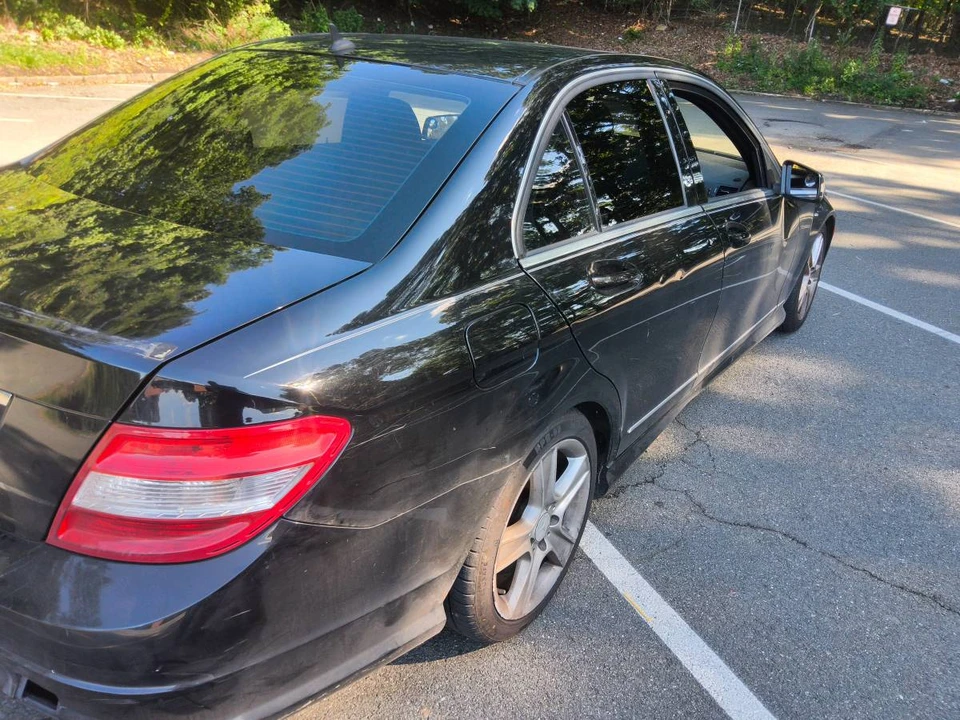 2011 Mercedes-Benz W204 C-Class - Image 7 of 10