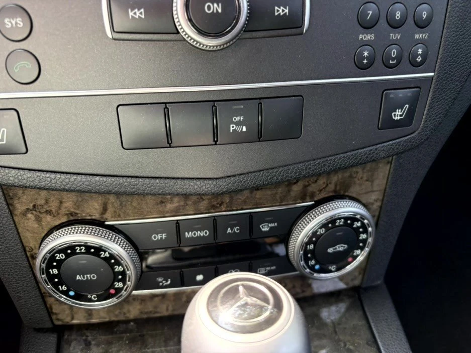 2011 Mercedes-Benz W204 C-Class - Image 14 of 20