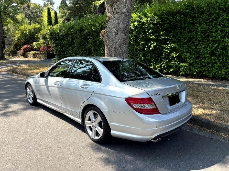 2011 Mercedes-Benz W204 C-Class - Image 3 of 20