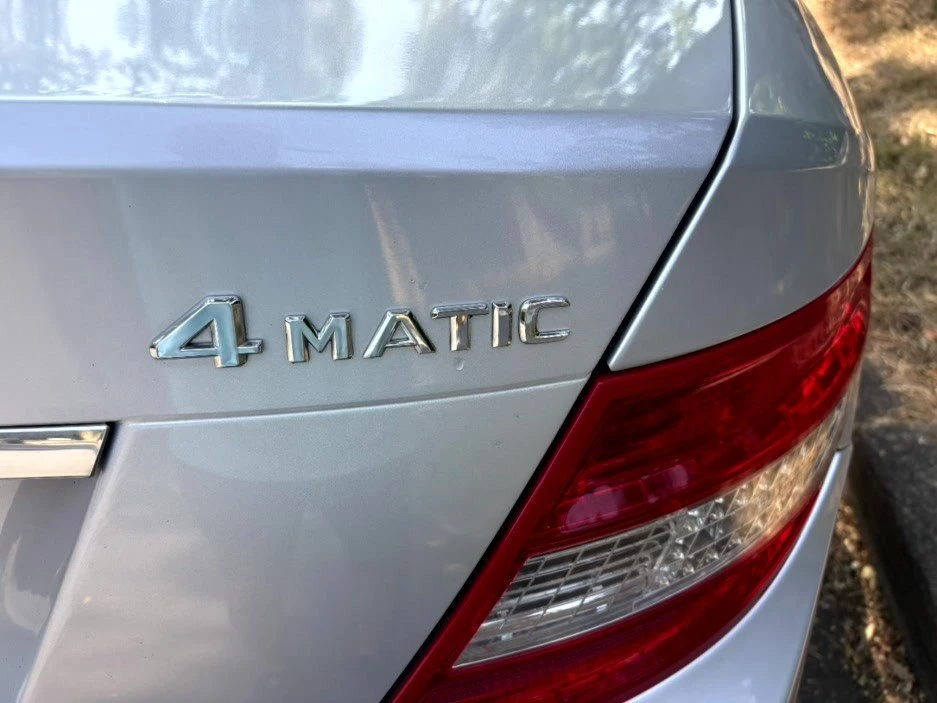 2011 Mercedes-Benz W204 C-Class - Image 11 of 20