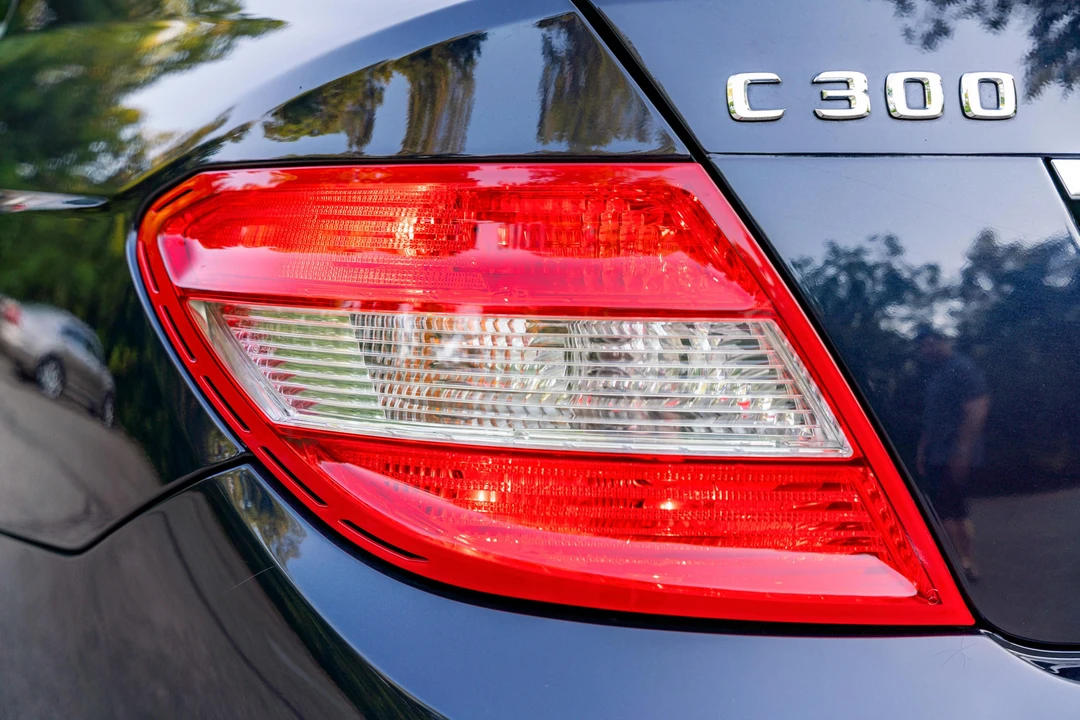 2011 Mercedes-Benz W204 C-Class - Image 18 of 31