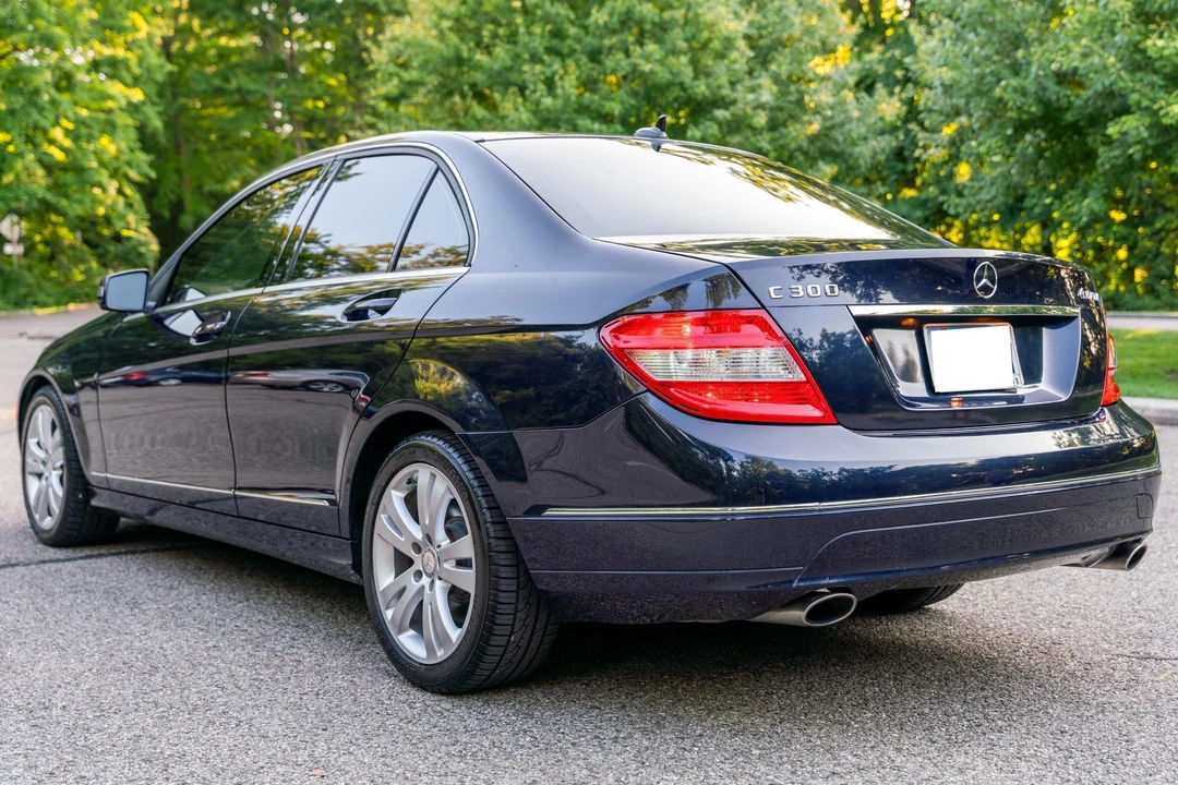 2011 Mercedes-Benz W204 C-Class - Image 4 of 31
