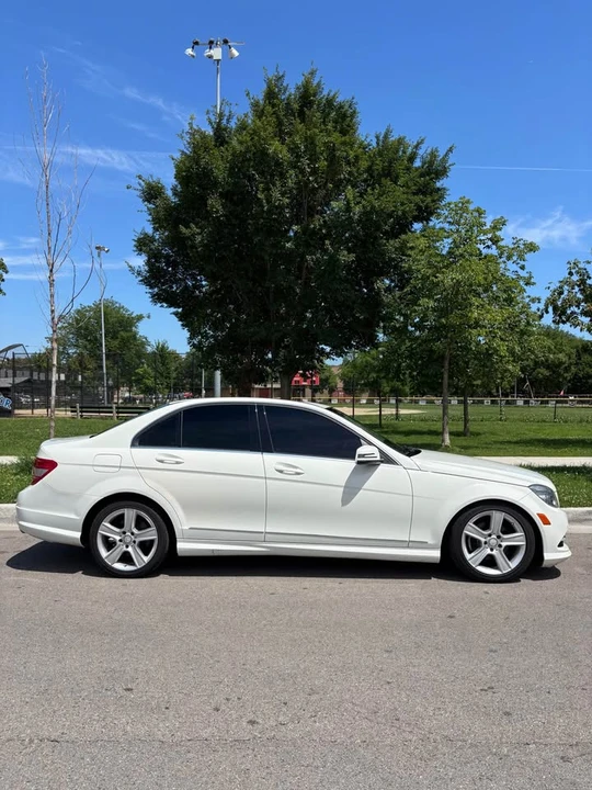 2011 Mercedes-Benz W204 C-Class - Image 12 of 15