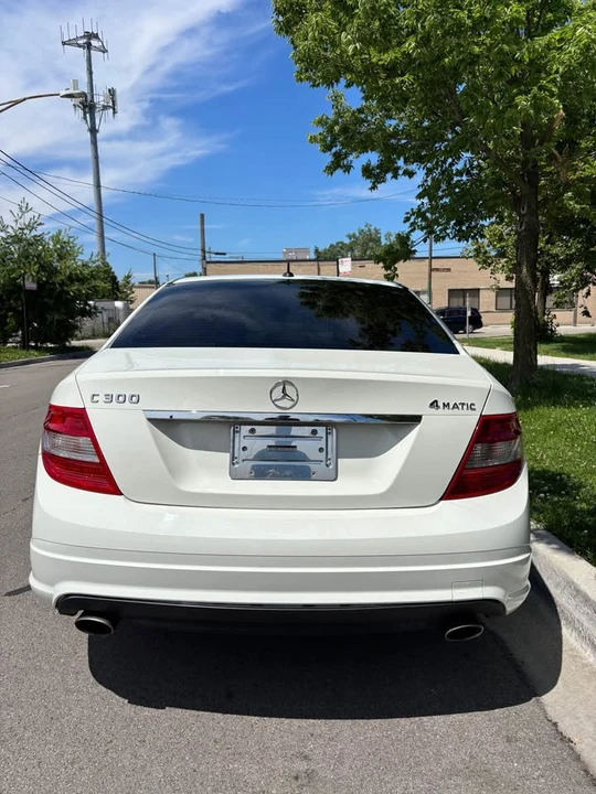 2011 Mercedes-Benz W204 C-Class - Image 11 of 15