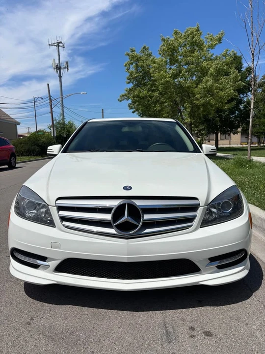 2011 Mercedes-Benz W204 C-Class - Image 10 of 15