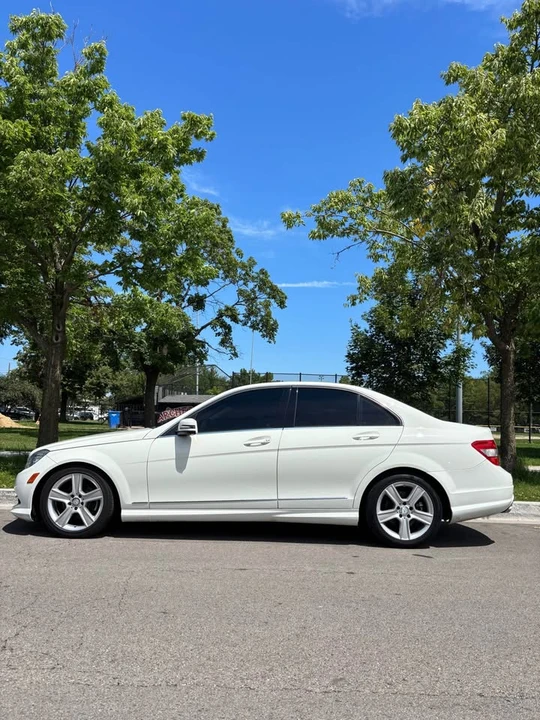 2011 Mercedes-Benz W204 C-Class - Image 13 of 15