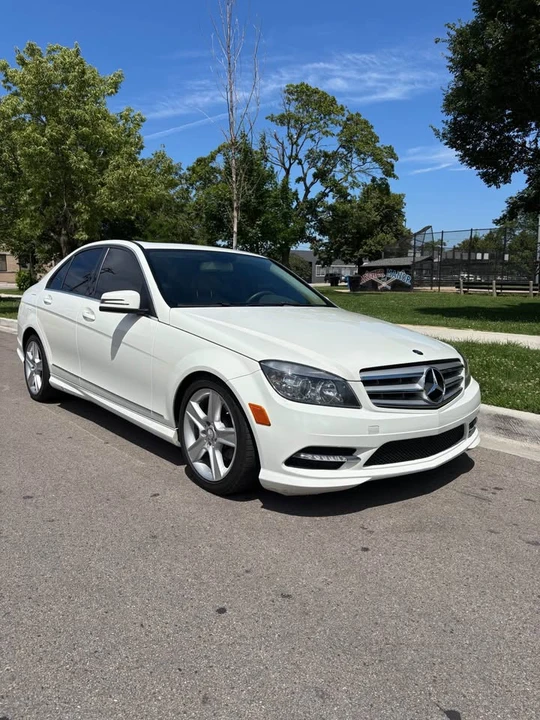 2011 Mercedes-Benz W204 C-Class - Image 2 of 15