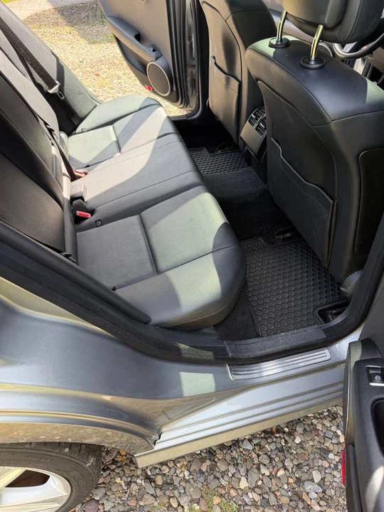 2011 Mercedes-Benz W204 C-Class - Image 11 of 15