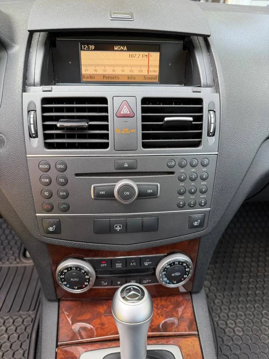 2011 Mercedes-Benz W204 C-Class - Image 7 of 15