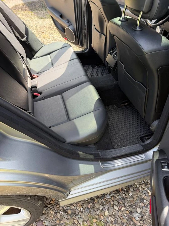 2011 Mercedes-Benz W204 C-Class - Image 12 of 15