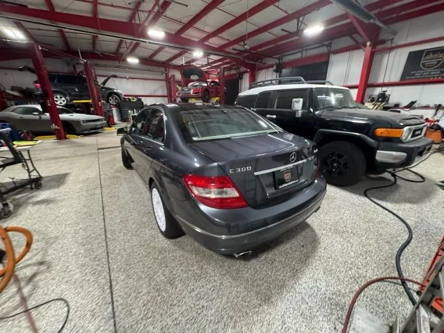 2011 Mercedes-Benz W204 C-Class - Image 9 of 16