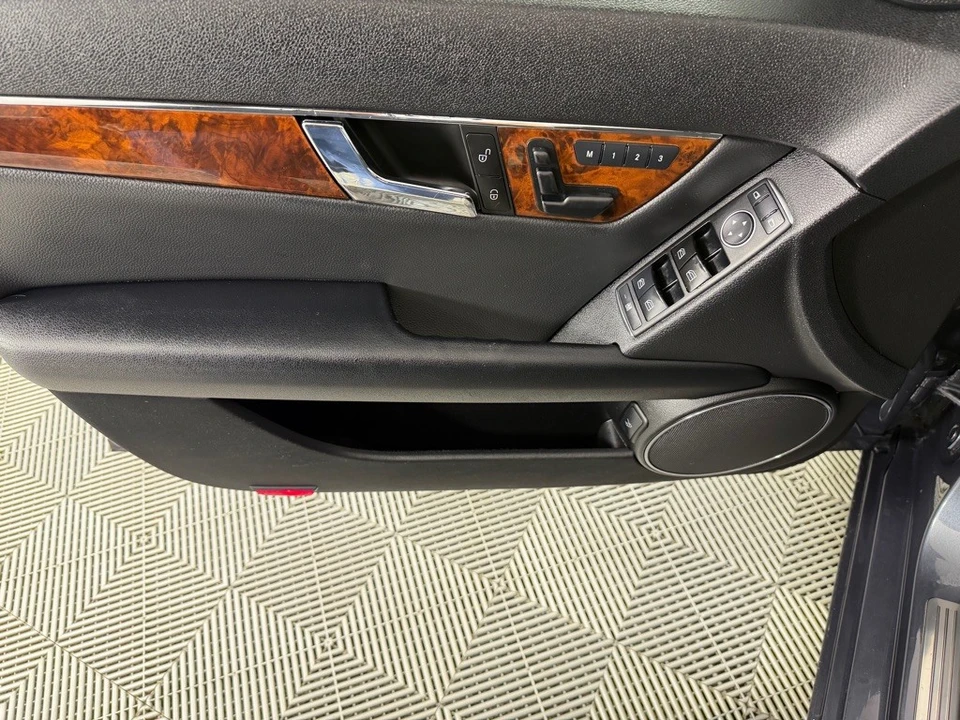 2011 Mercedes-Benz W204 C-Class - Image 10 of 12
