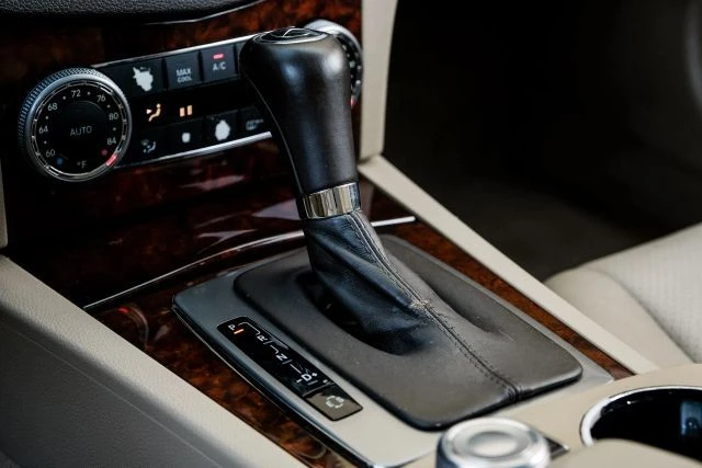 2011 Mercedes-Benz W204 C-Class - Image 26 of 31
