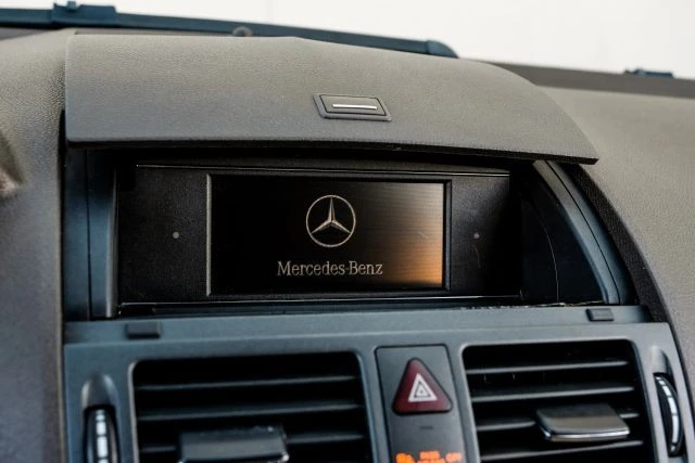 2011 Mercedes-Benz W204 C-Class - Image 30 of 31