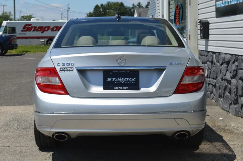 2011 Mercedes-Benz W204 C-Class - Image 4 of 12