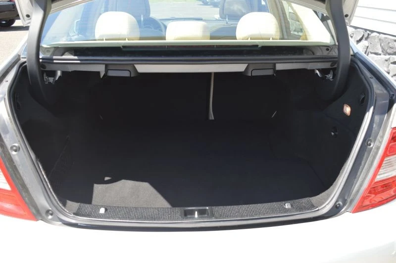 2011 Mercedes-Benz W204 C-Class - Image 9 of 12