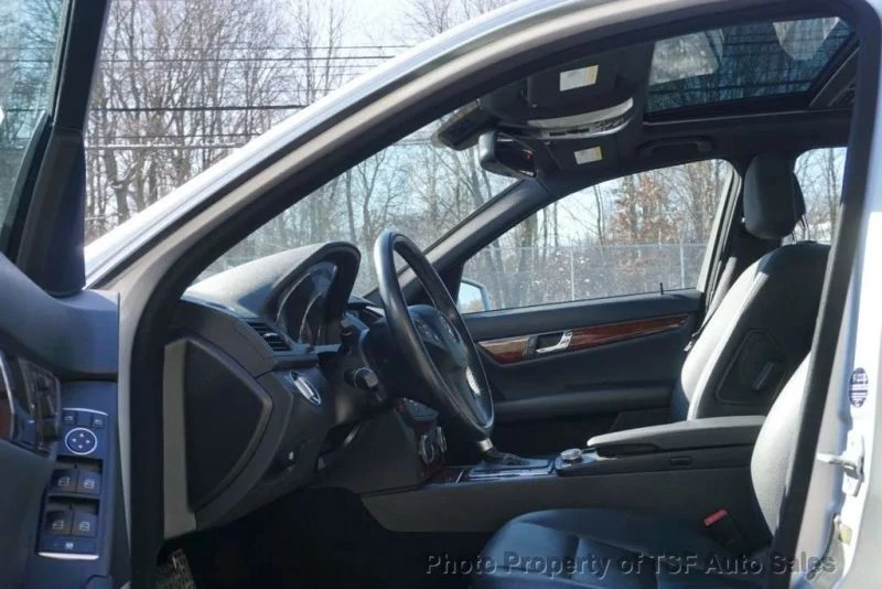 2011 Mercedes-Benz W204 C-Class - Image 10 of 12