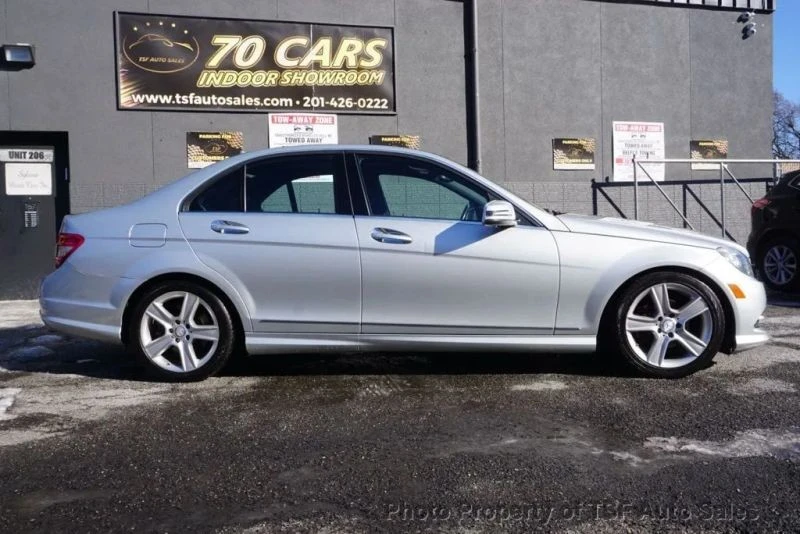 2011 Mercedes-Benz W204 C-Class - Image 8 of 12