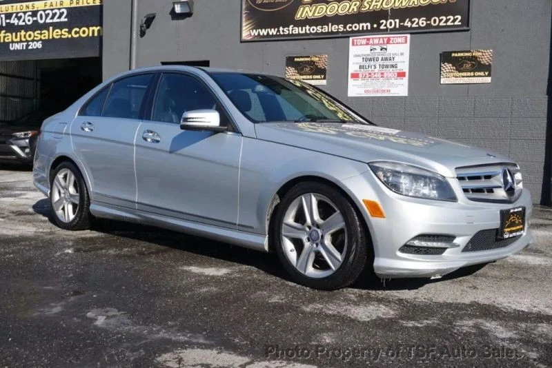 2011 Mercedes-Benz W204 C-Class - Image 9 of 12