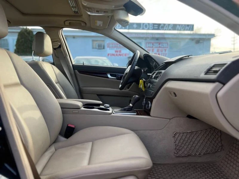 2011 Mercedes-Benz W204 C-Class - Image 11 of 12