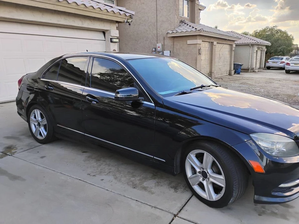2011 Mercedes-Benz W204 C-Class - Image 2 of 8