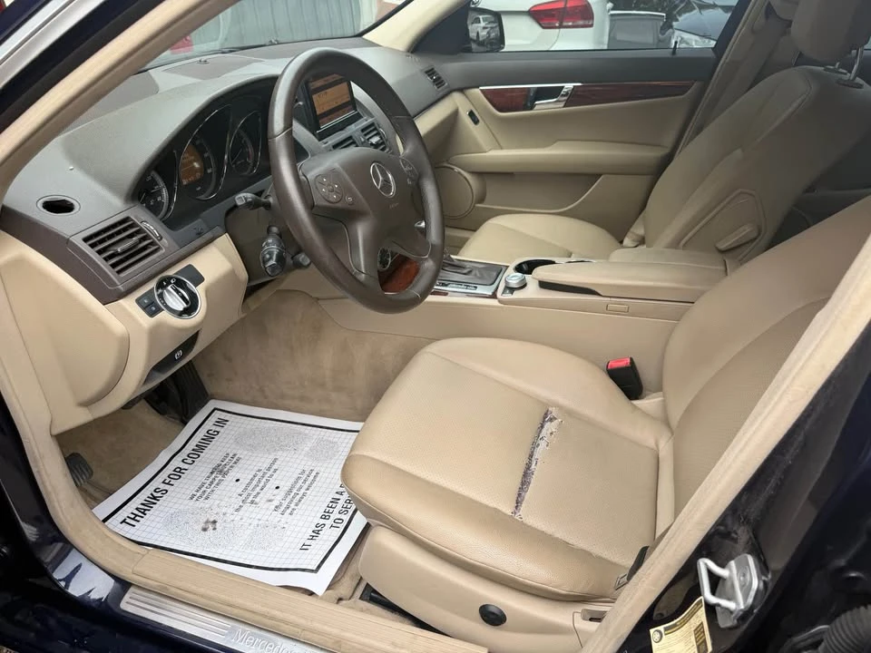 2011 Mercedes-Benz W204 C-Class - Image 9 of 15