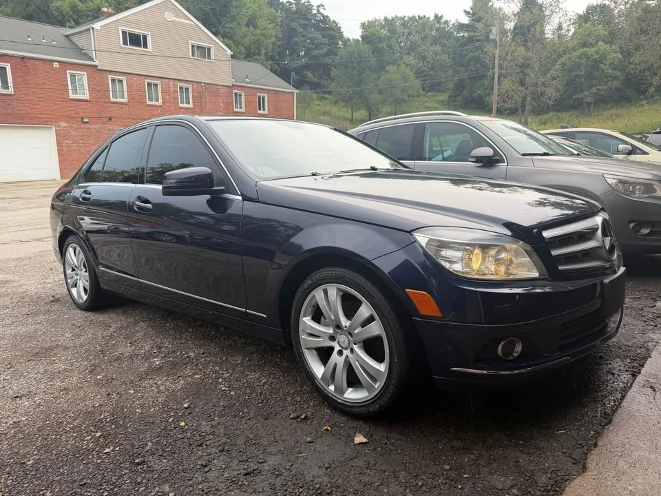 2011 Mercedes-Benz W204 C-Class - Image 8 of 15
