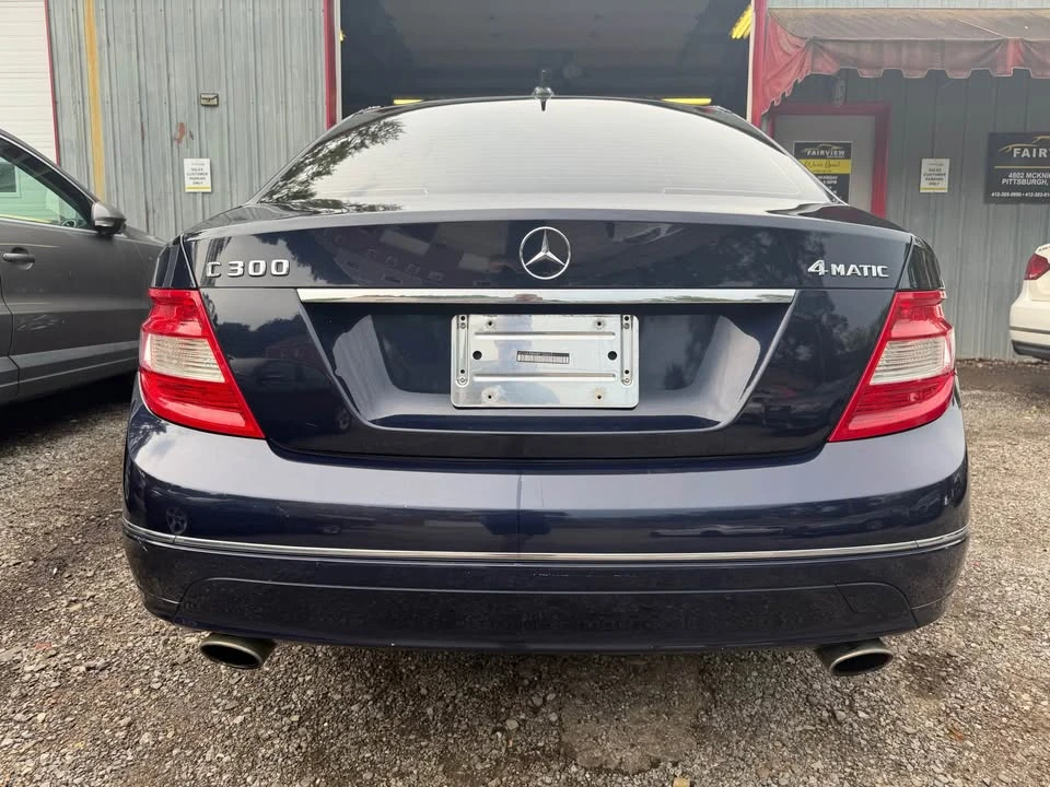 2011 Mercedes-Benz W204 C-Class - Image 5 of 15