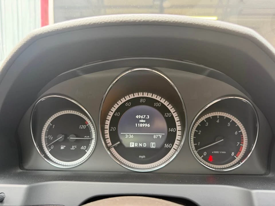2011 Mercedes-Benz W204 C-Class - Image 14 of 15