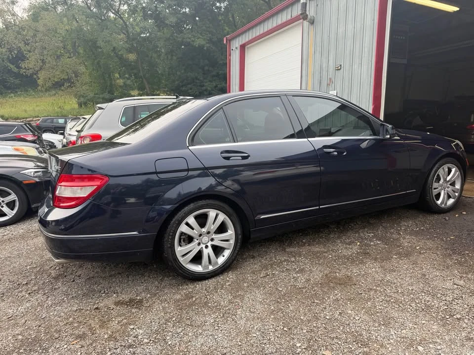 2011 Mercedes-Benz W204 C-Class - Image 7 of 15