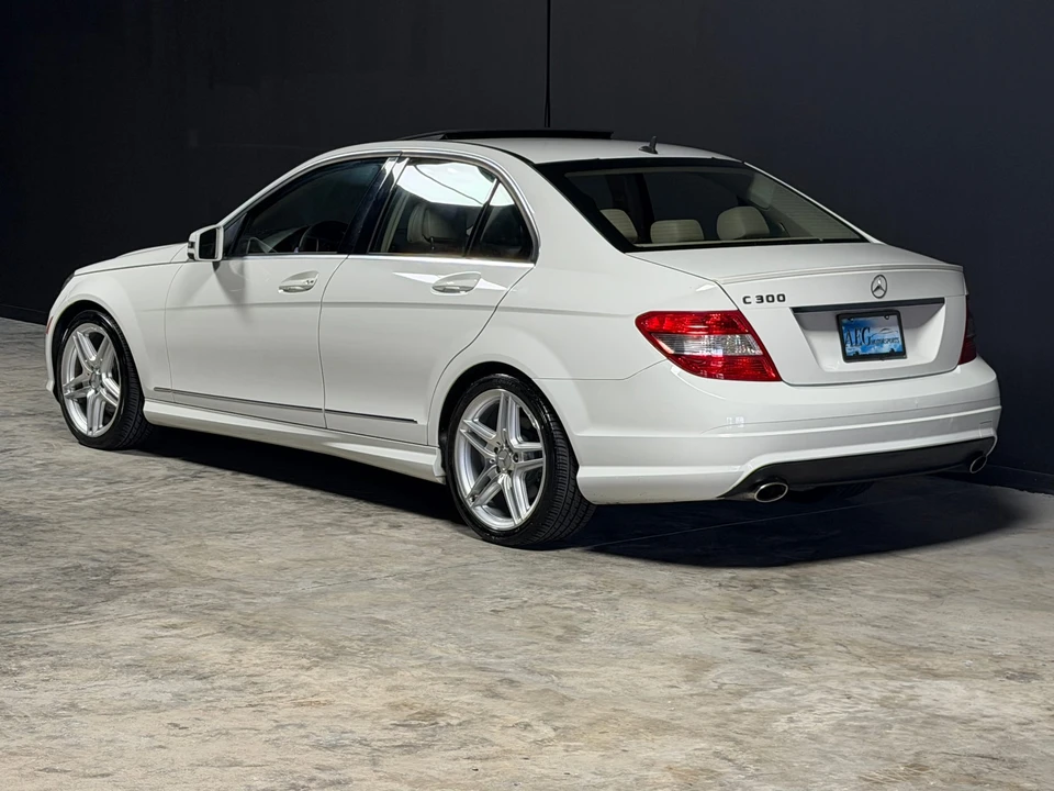 2011 Mercedes-Benz W204 C-Class - Image 16 of 31