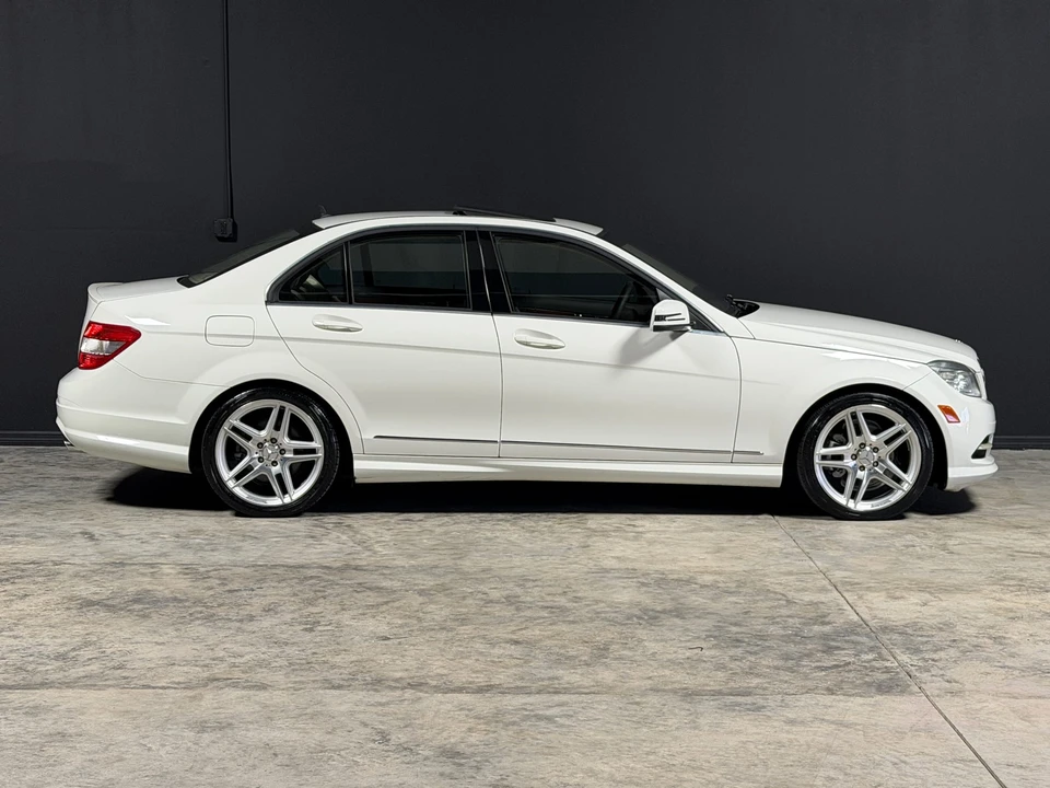 2011 Mercedes-Benz W204 C-Class - Image 9 of 31