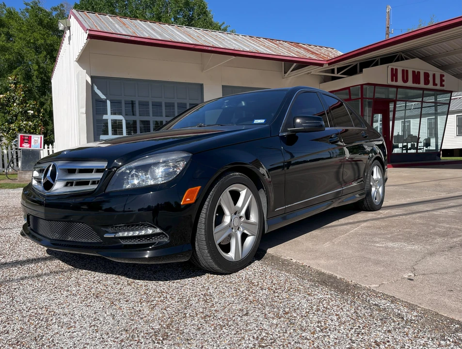 2011 Mercedes-Benz W204 C-Class - Image 12 of 25
