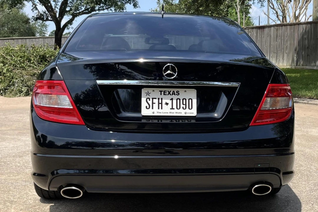 2011 Mercedes-Benz W204 C-Class - Image 5 of 25